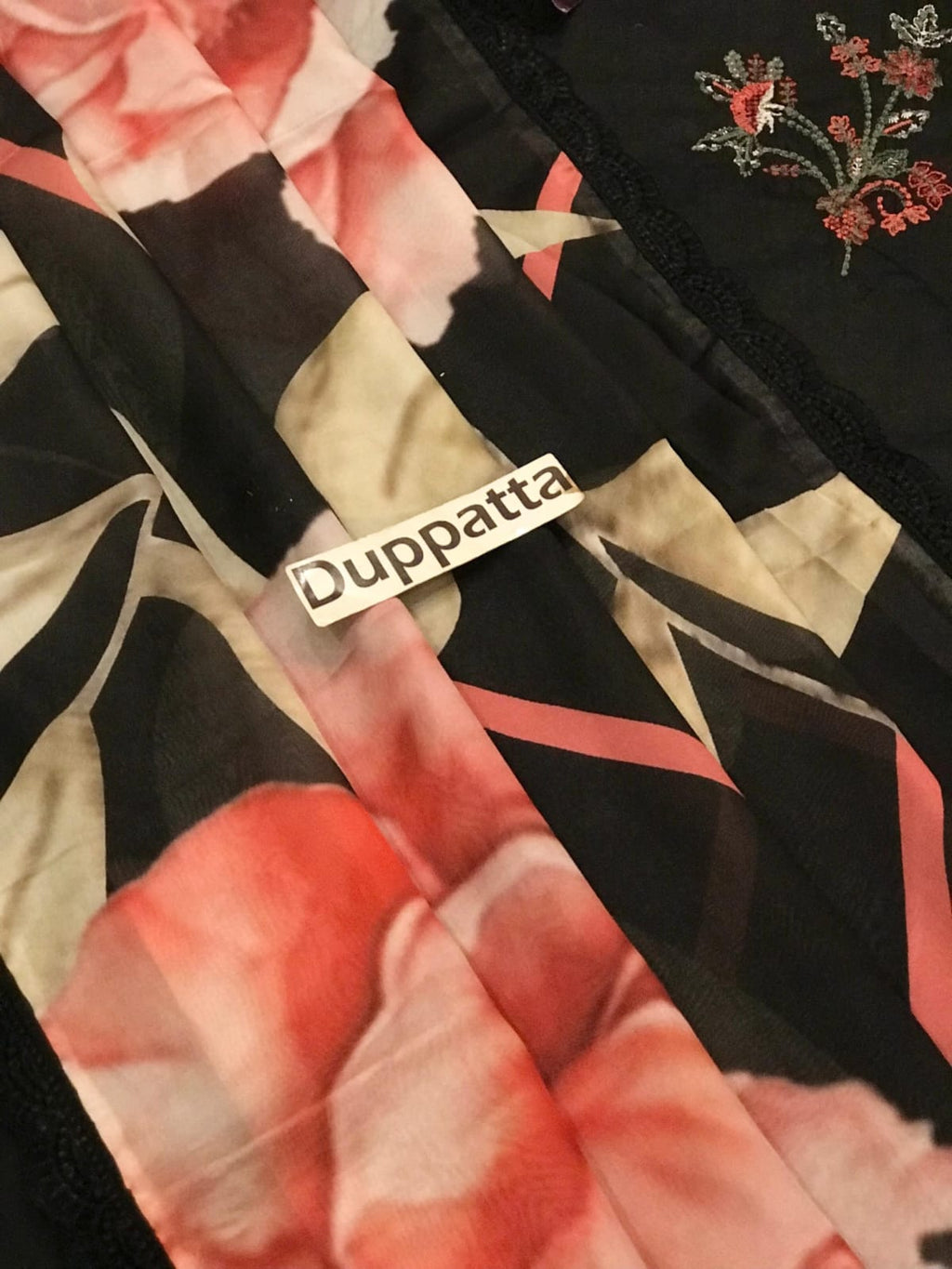 Iznik Lawn Collection Embroidered Suit with Silk Dupatta – Ahmozi (unstitched)