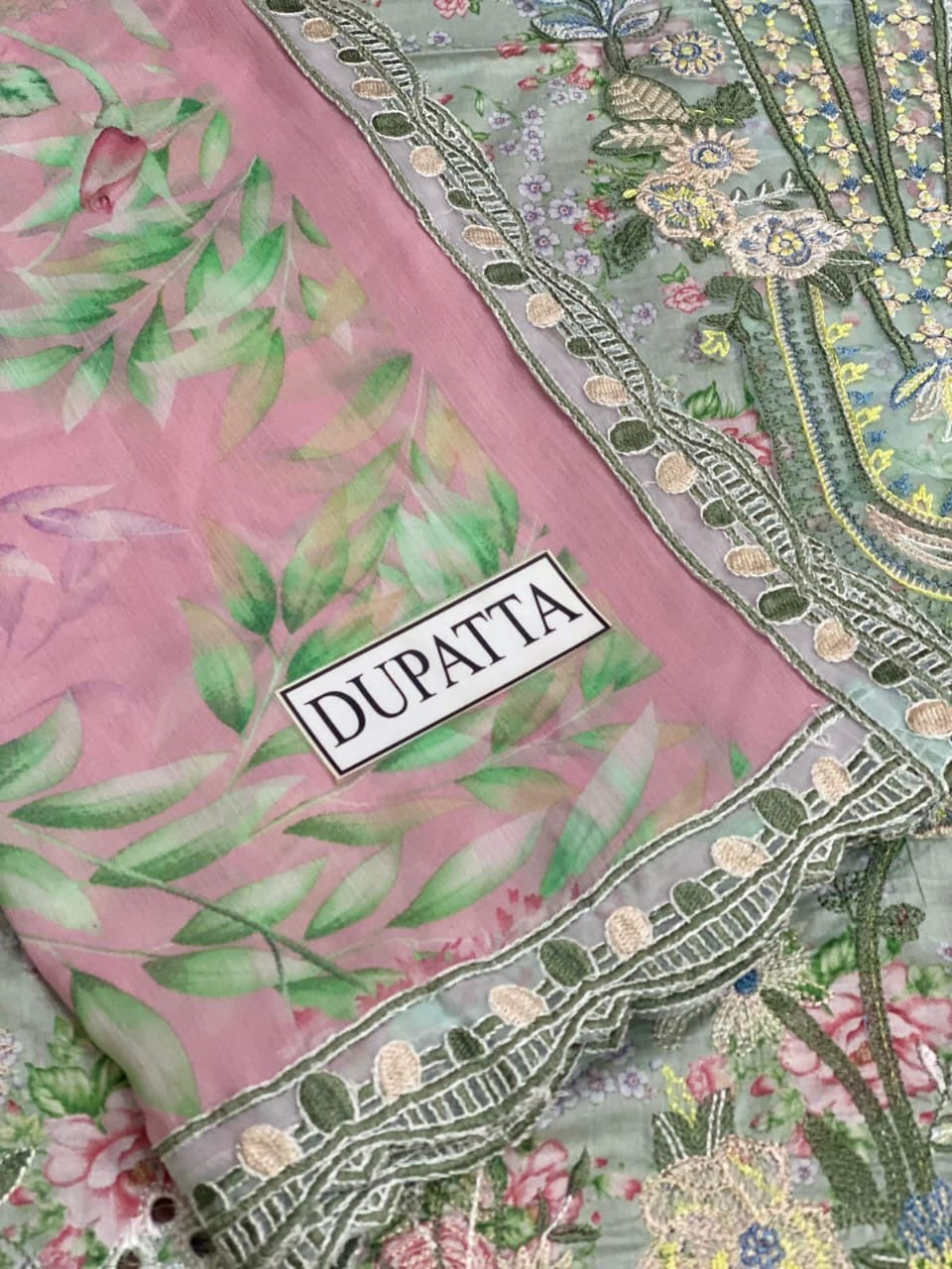 IZNIK: Design code: SFL-07 (unstitched)